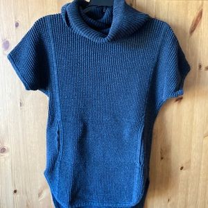 $5 UGG Cowl Neck Sweater sz S